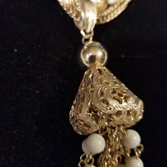 Vintage 4 strand Necklace with Tassle Gold White - Picture 5 of 7